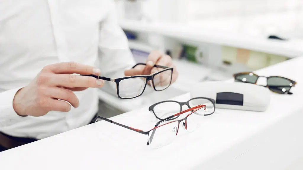 Tips To Buy Prescription Glasses Online