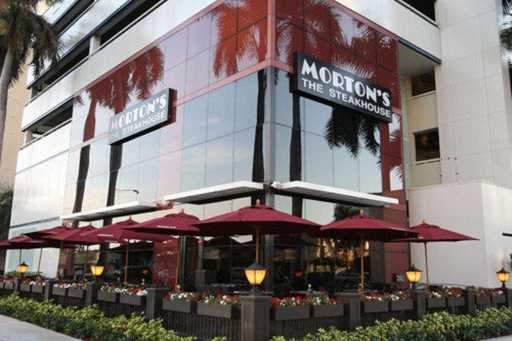 Morton’s The Steakhouse restaurants open on Christmas