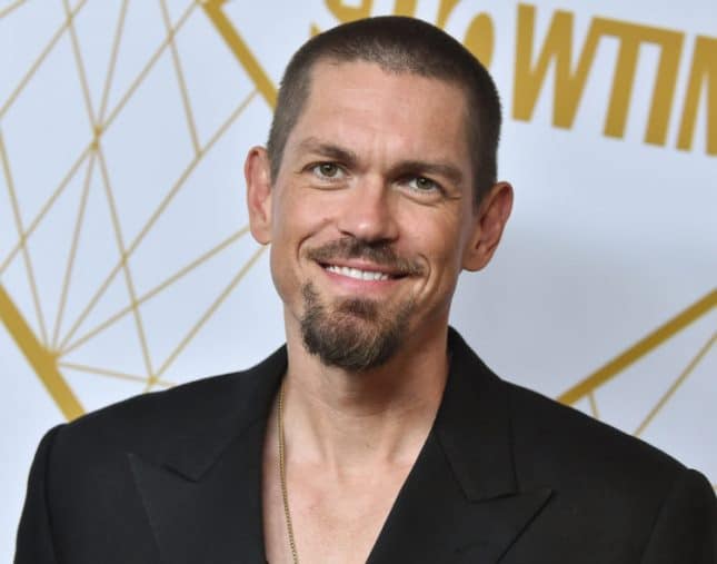 Steve Howey
