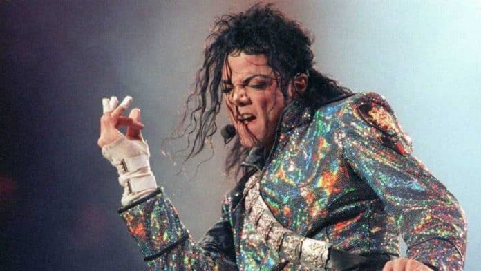Michael Jackson's Estate Is Close to Selling His Music Catalog for $800 to $900 Million - 1