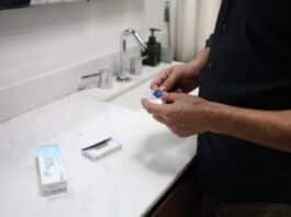 Contact lens beginner tips and tricks