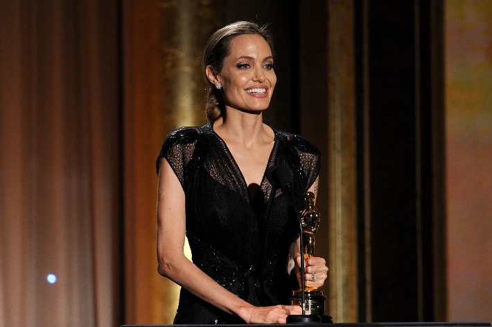 How many awards has Angelina Jolie won? Angelina Jolie's Net Worth