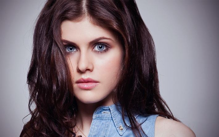 Alexandra Daddario Net Worth