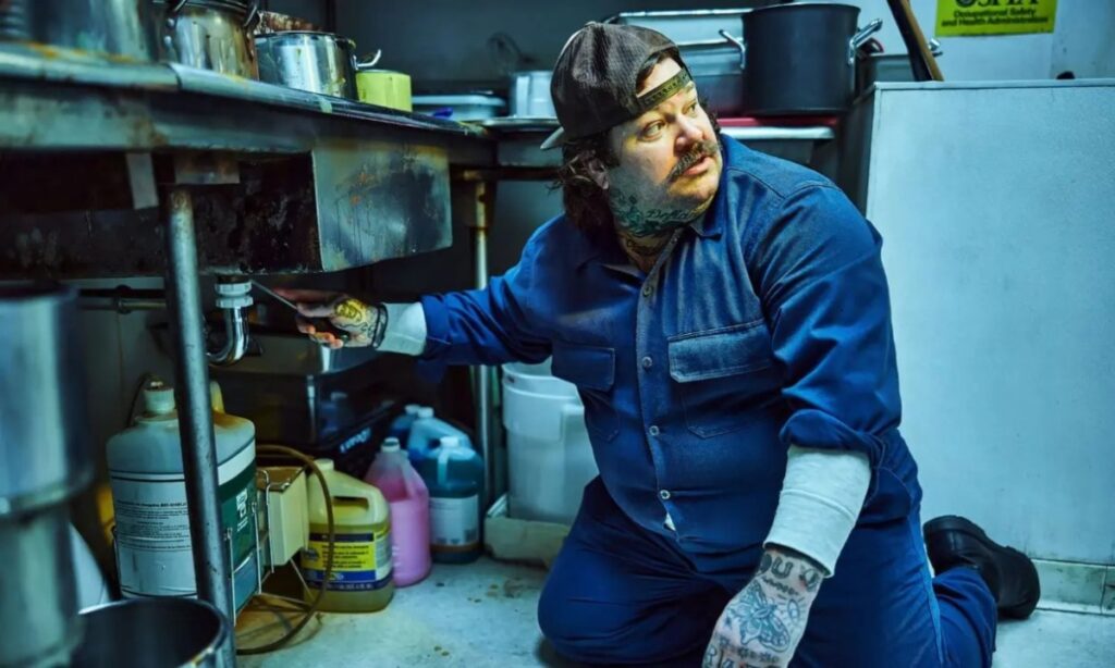 Matty Matheson as Neil Fak