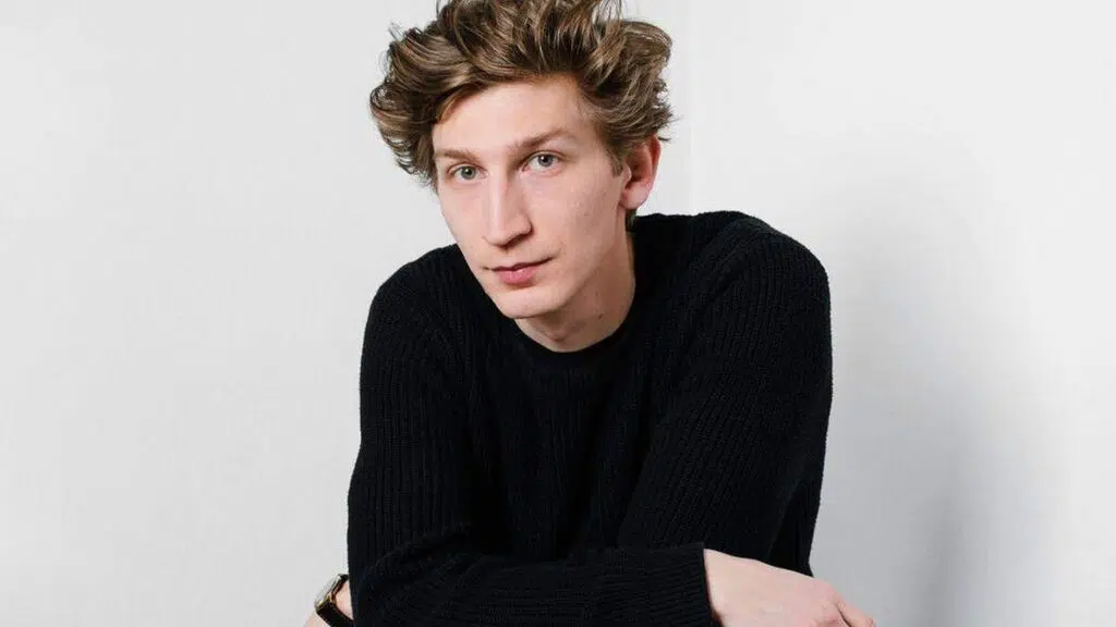 Lukas Walcher as Lukas