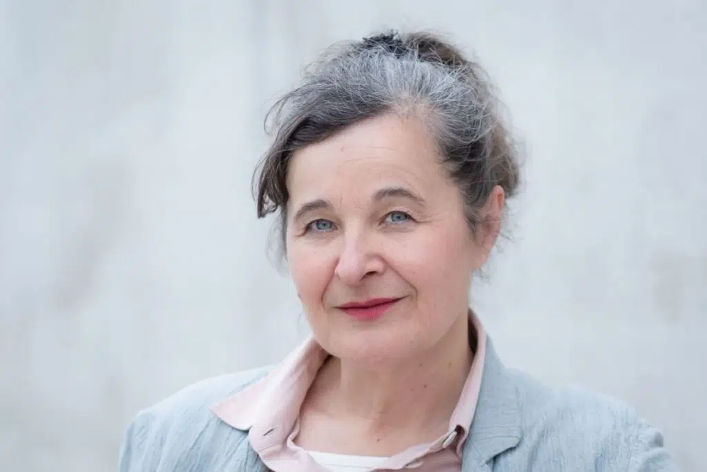 Maria Hofstätter as Mother Gänglin