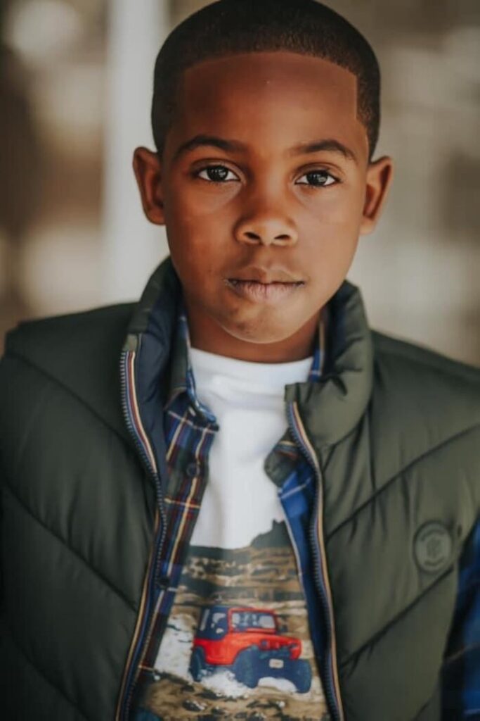 Ayden Gavin as Major