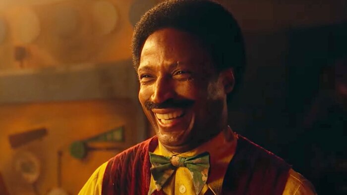 Elvis Nolasco as Mr. Crocket