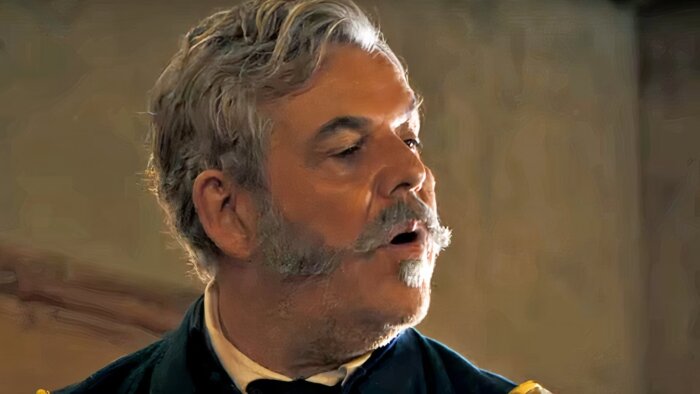 Danny Huston