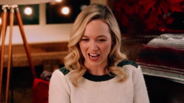 Kelley Jakle as Sarah