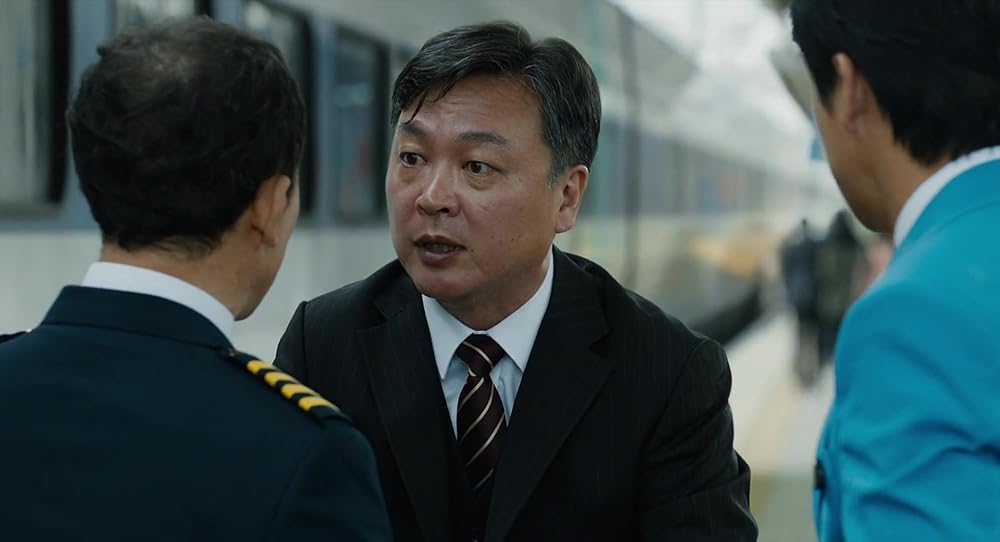 Kim Eui-sung as Yong-suk